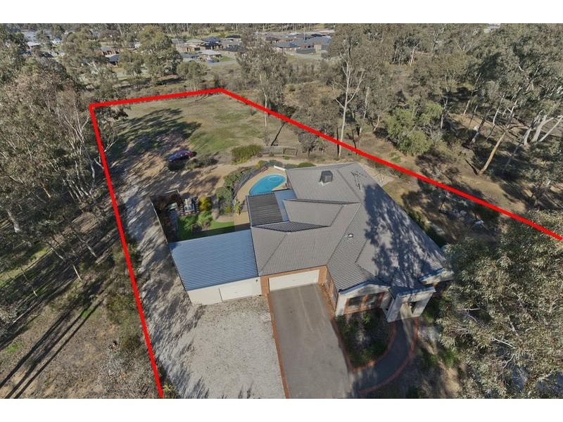 190 Simpsons Road, Eaglehawk VIC 3556