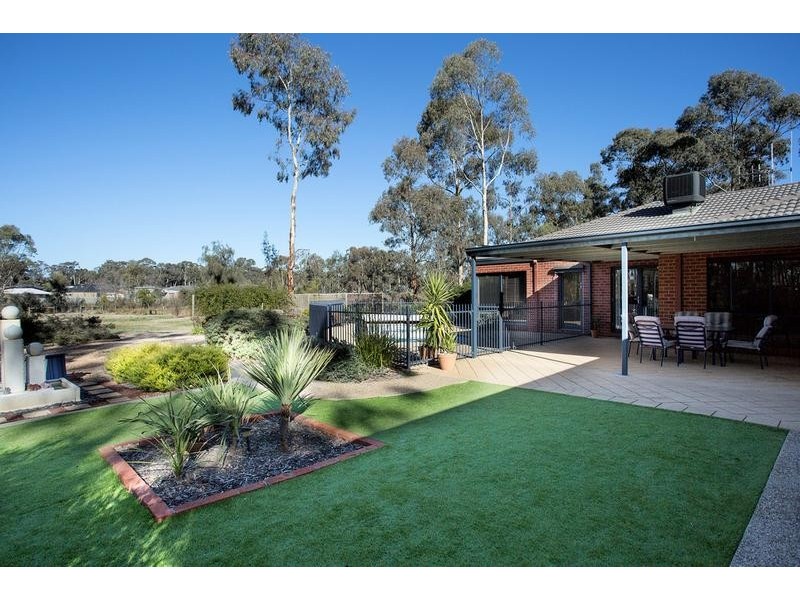 190 Simpsons Road, Eaglehawk VIC 3556