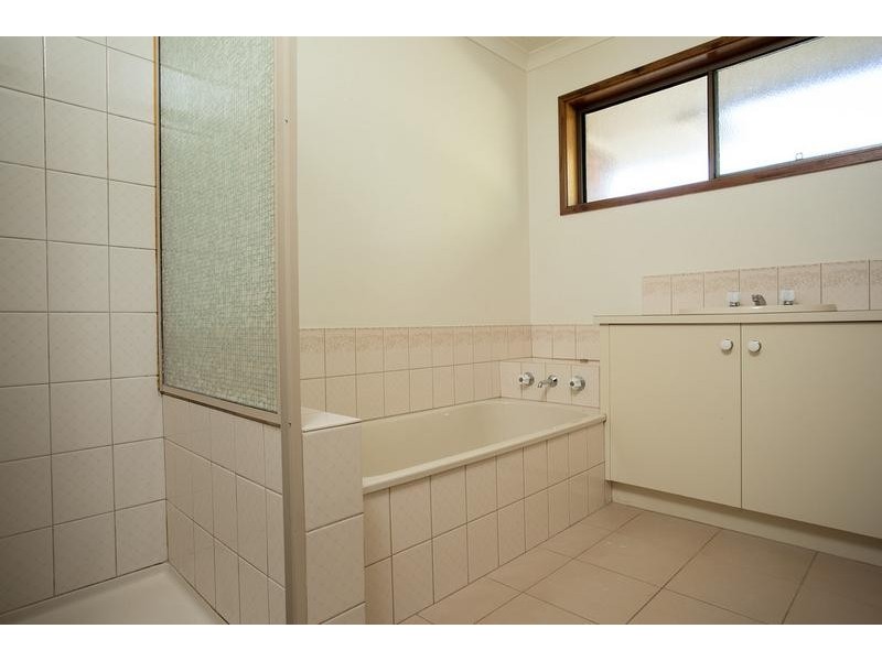 1/50 Ophir Street, Golden Square VIC 3555