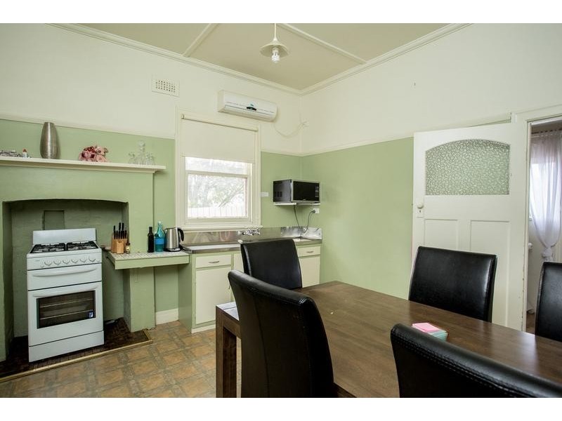 74 & 74A Napolean Crescent, White Hills VIC 3550