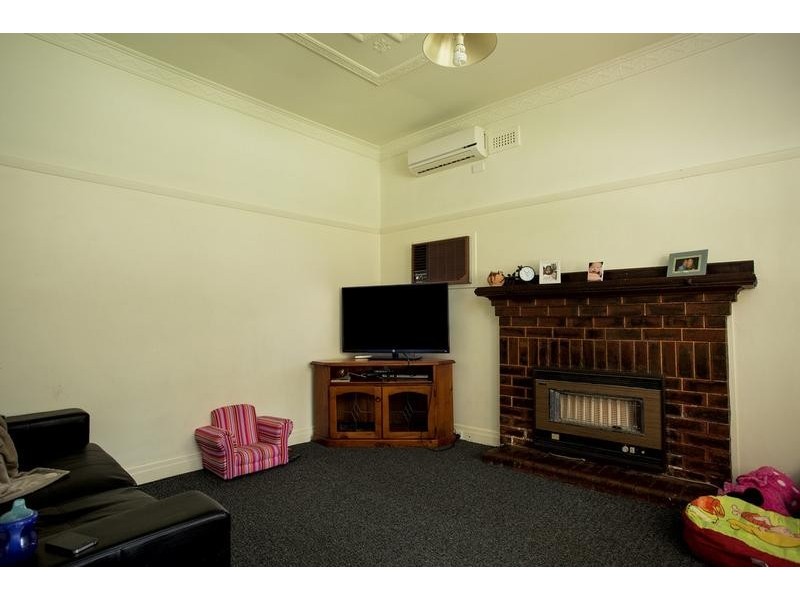 74 & 74A Napolean Crescent, White Hills VIC 3550