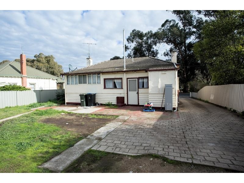 74 & 74A Napolean Crescent, White Hills VIC 3550