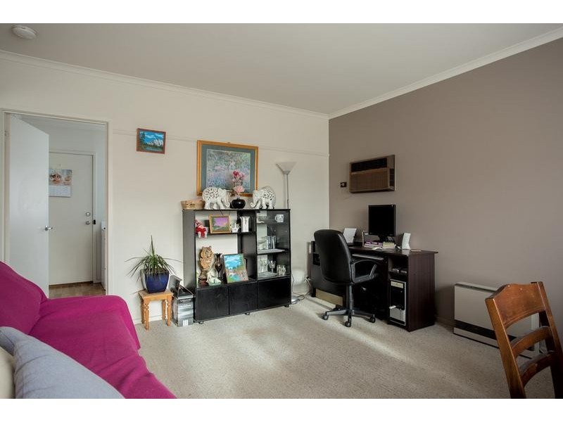 74 & 74A Napolean Crescent, White Hills VIC 3550