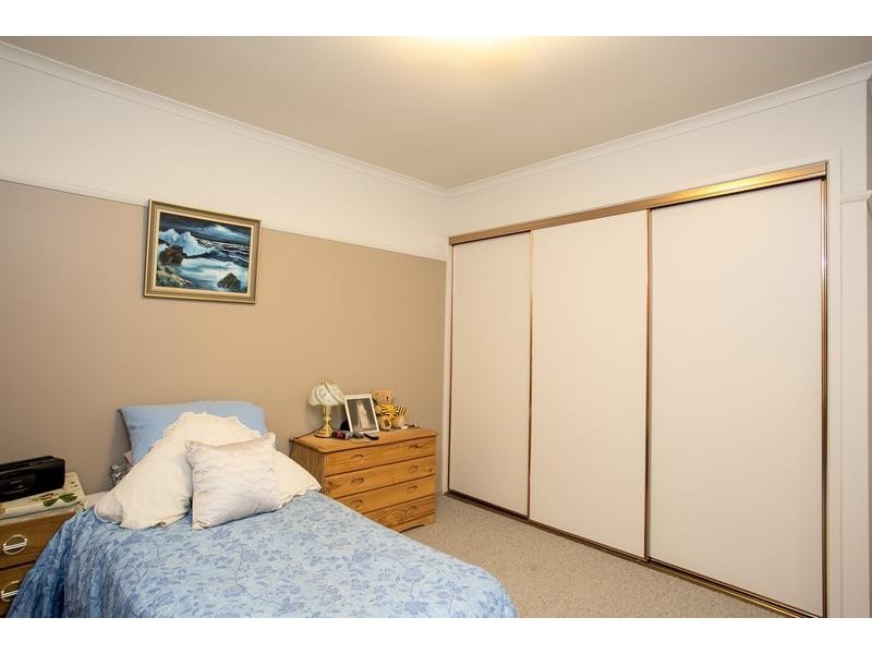 74 & 74A Napolean Crescent, White Hills VIC 3550