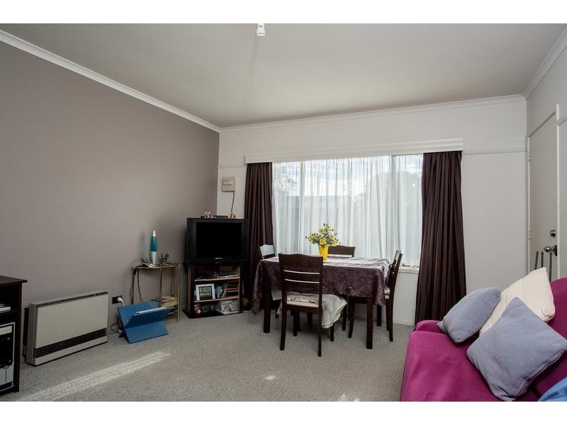 74 & 74A Napolean Crescent, White Hills VIC 3550