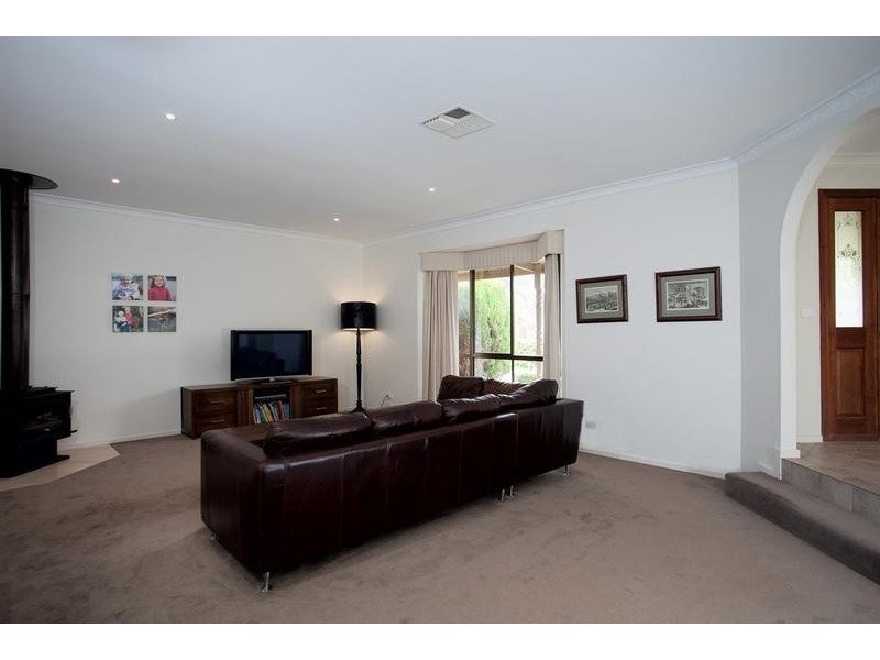 15 Paperbark Court, Strathdale VIC 3550