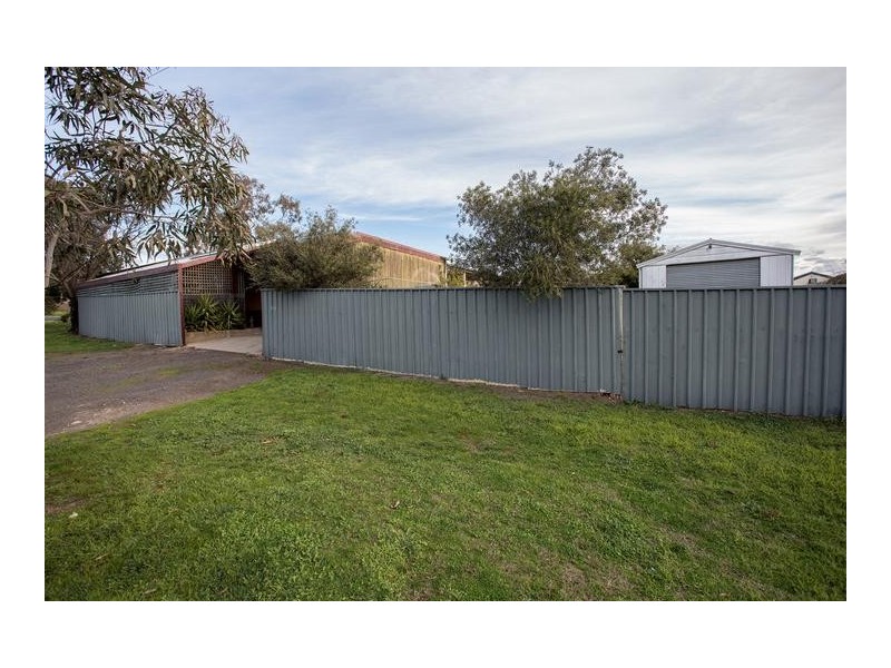 2 Buckie Street, Long Gully VIC 3550