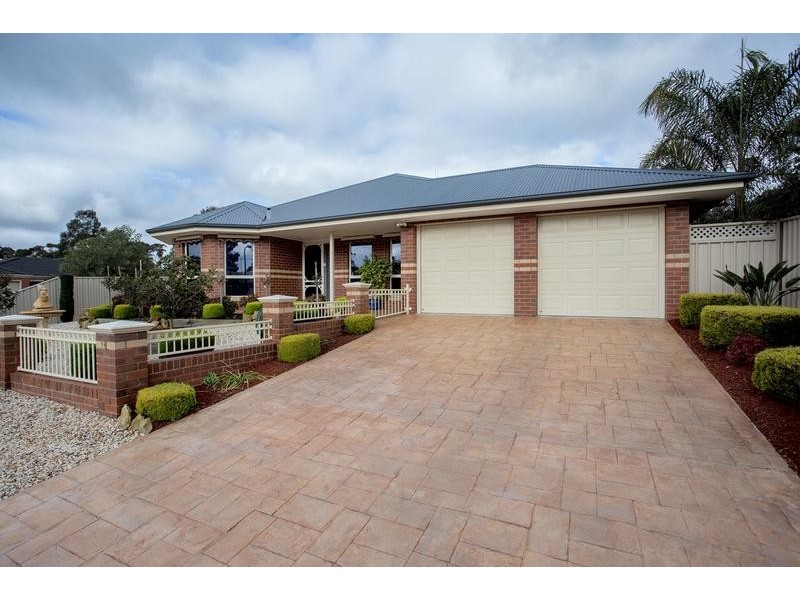 1 Julian Way, California Gully VIC 3556