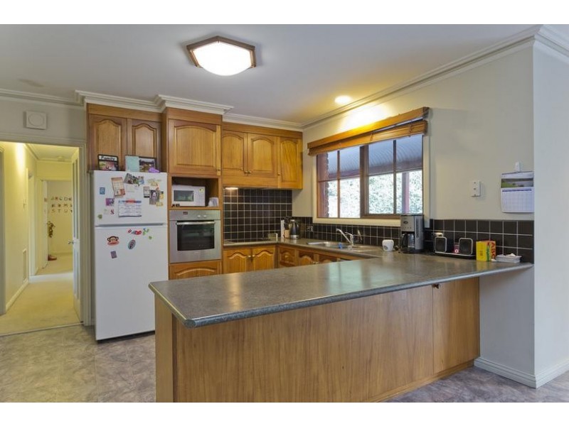 3 Kooyong Close, Kennington VIC 3550