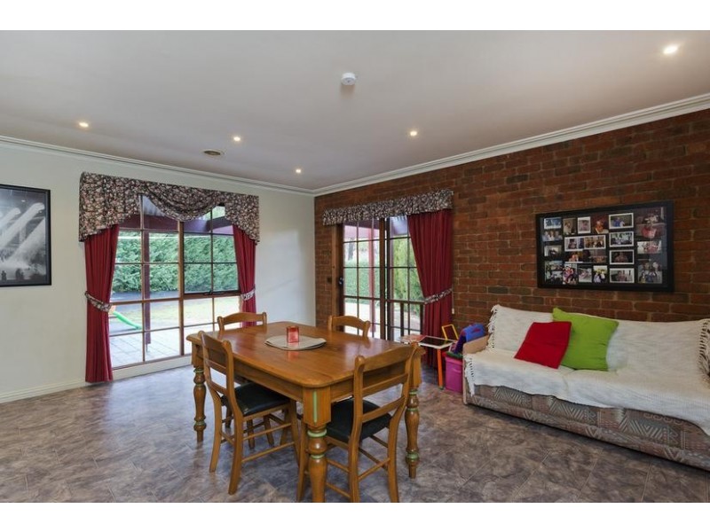 3 Kooyong Close, Kennington VIC 3550