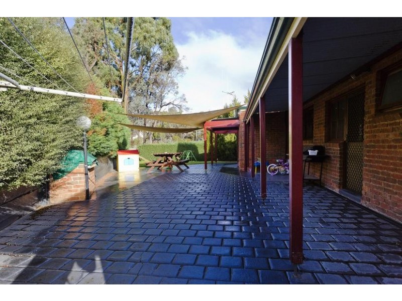 3 Kooyong Close, Kennington VIC 3550