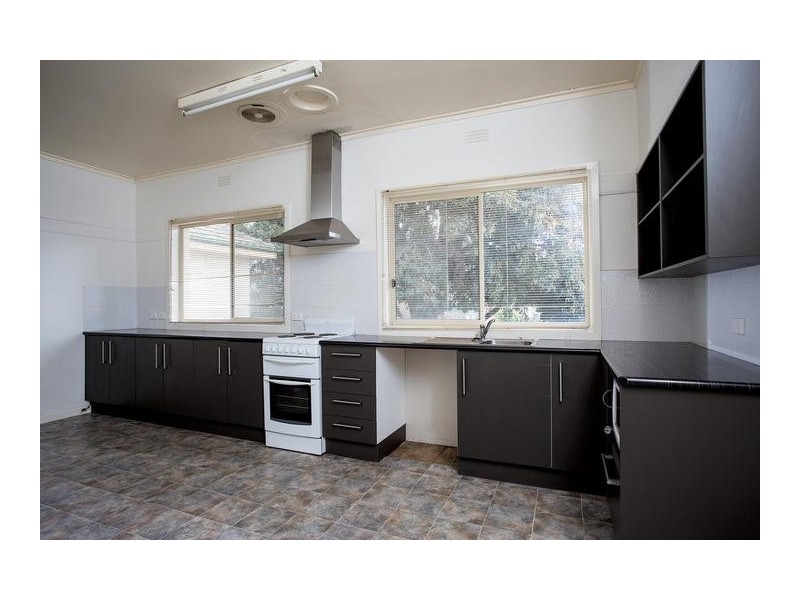 3 Ewing Avenue, Flora Hill VIC 3550