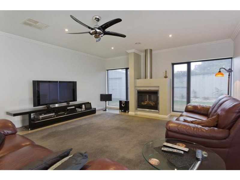 4 Medika Avenue, Kangaroo Flat VIC 3555