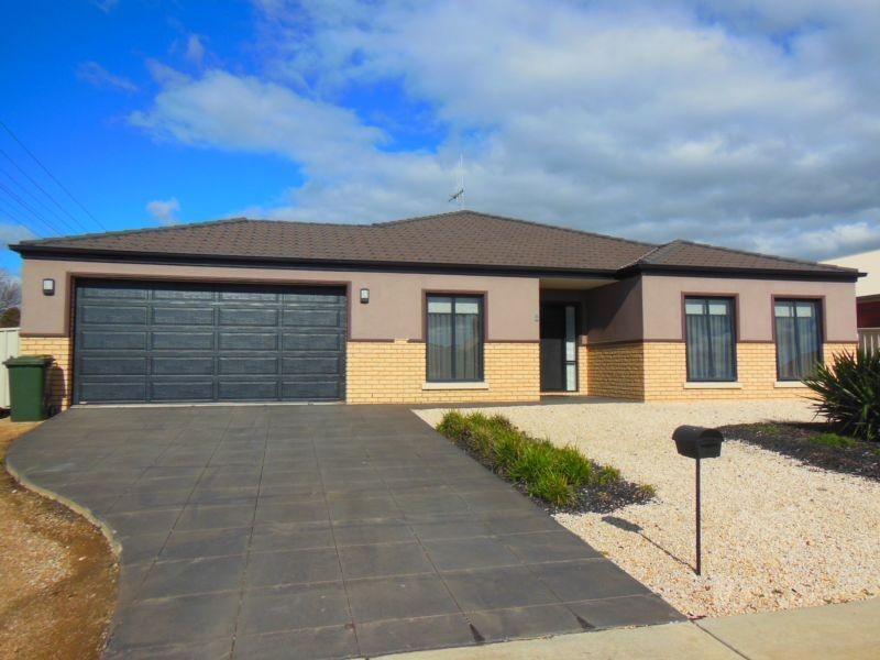 1 Dowker Street, Epsom VIC 3551