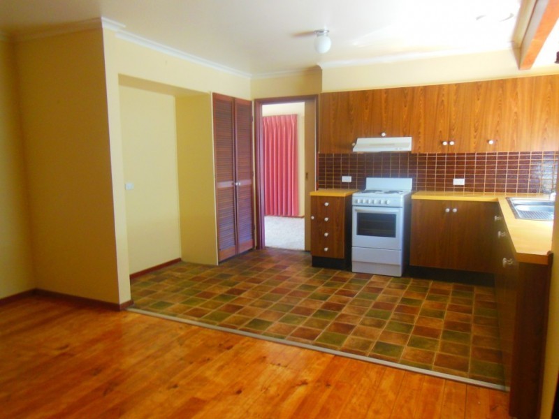 19 Muir Street, Kangaroo Flat VIC 3555