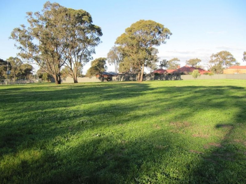 101 Lockwood Road, Kangaroo Flat VIC 3555