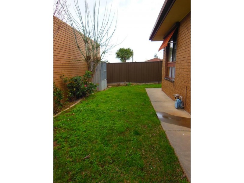 2/49 Ellis Street, Flora Hill VIC 3550