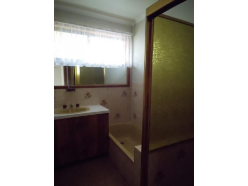 2/49 Ellis Street, Flora Hill VIC 3550