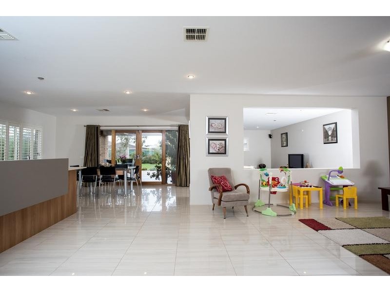 12 Arlington Court, Maiden Gully VIC 3551