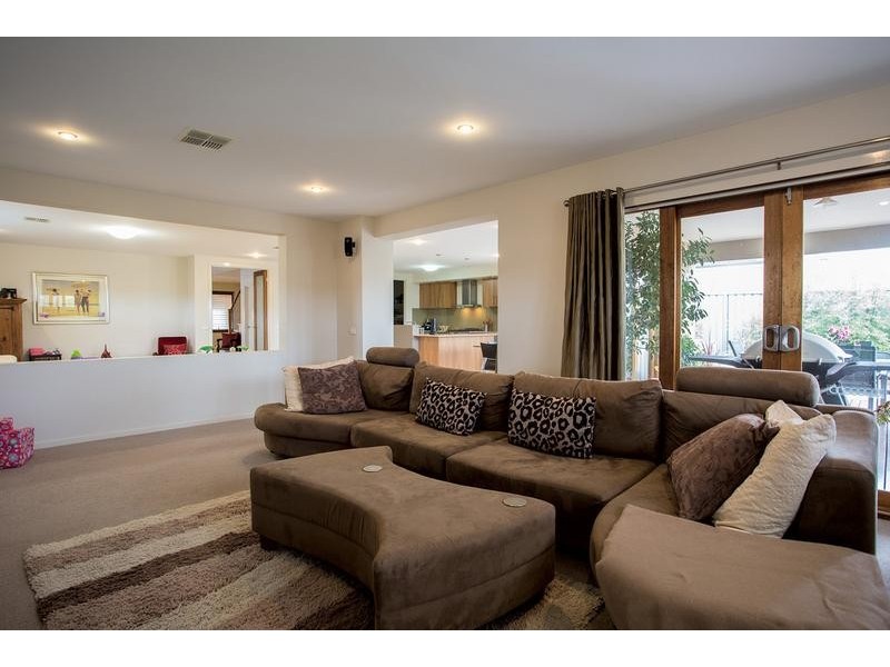 12 Arlington Court, Maiden Gully VIC 3551