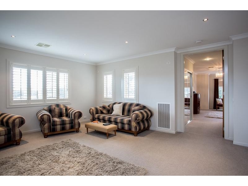 12 Arlington Court, Maiden Gully VIC 3551