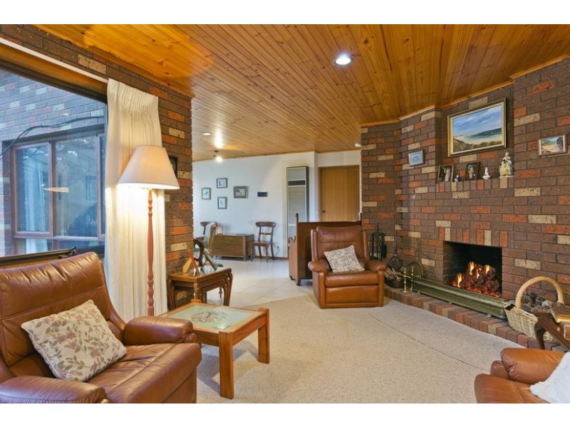 79 Lawson Street, Spring Gully VIC 3550