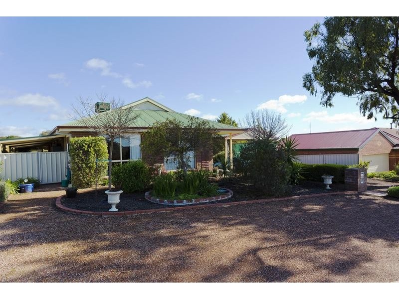 2 Timberview Terrace, Kangaroo Flat VIC 3555