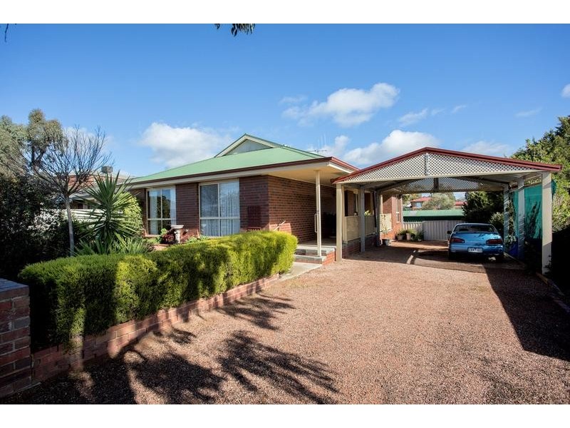 2 Timberview Terrace, Kangaroo Flat VIC 3555