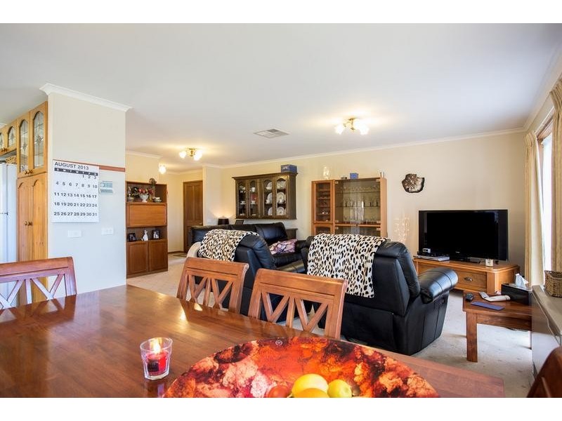 2 Timberview Terrace, Kangaroo Flat VIC 3555