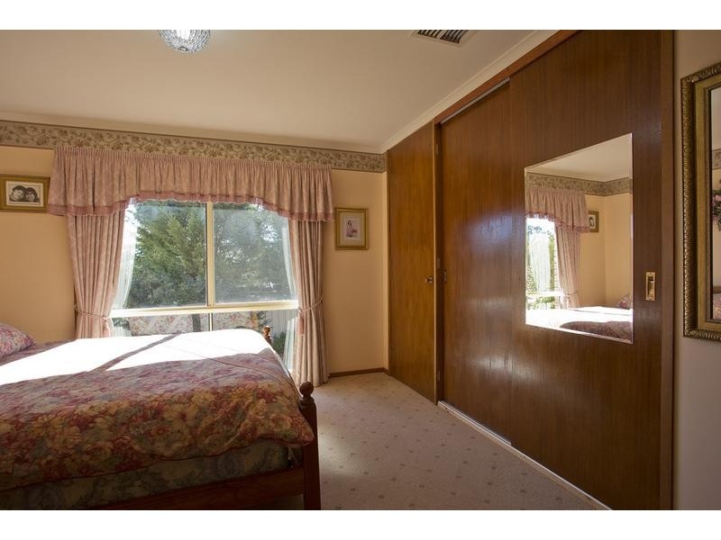 2 Timberview Terrace, Kangaroo Flat VIC 3555