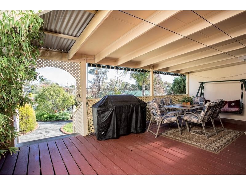 2 Timberview Terrace, Kangaroo Flat VIC 3555