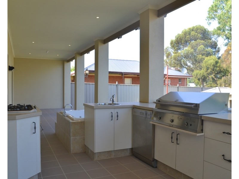 84 Sternberg Street, Bendigo VIC 3550