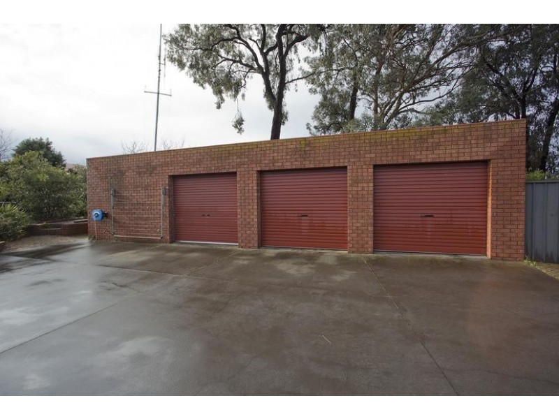 4 Harrods Court, Strathdale VIC 3550