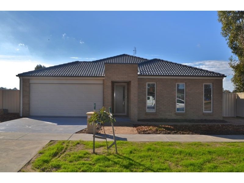11 Cumberland Terrace, Strathfieldsaye VIC 3551