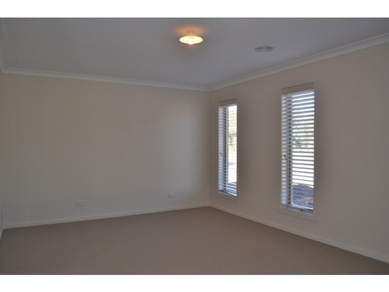 11 Cumberland Terrace, Strathfieldsaye VIC 3551