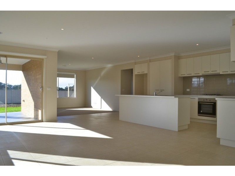 11 Cumberland Terrace, Strathfieldsaye VIC 3551