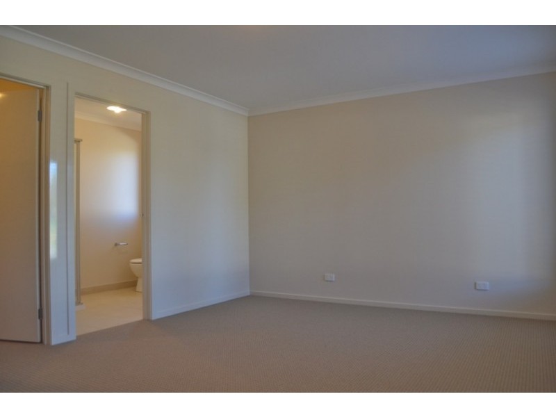 11 Cumberland Terrace, Strathfieldsaye VIC 3551