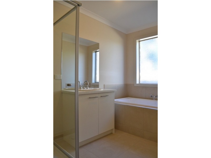 11 Cumberland Terrace, Strathfieldsaye VIC 3551