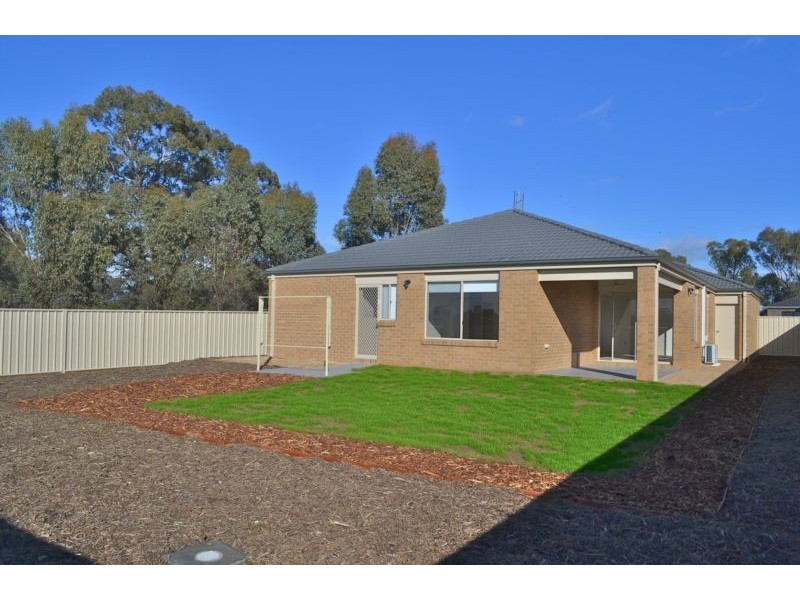 11 Cumberland Terrace, Strathfieldsaye VIC 3551