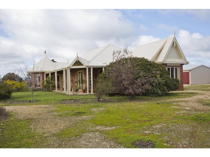 251 Pinjarra Drive, Lockwood South VIC 3551