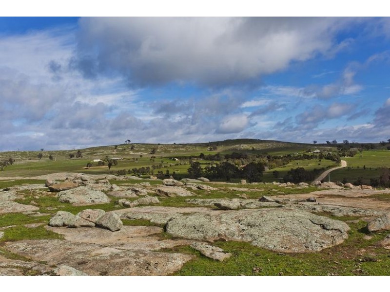 251 Pinjarra Drive, Lockwood South VIC 3551