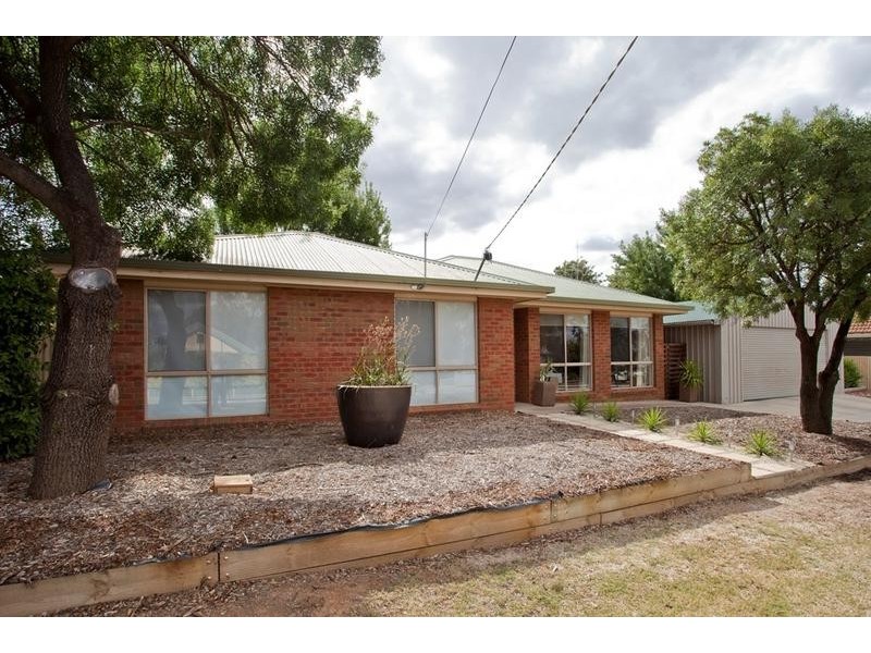 10A Young Street, Golden Square VIC 3555
