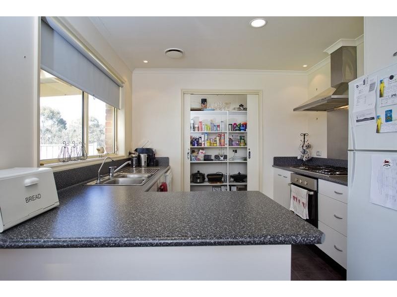 4 Holmes Road, Huntly VIC 3551