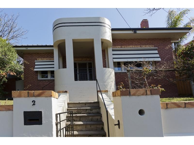 2 Carpenter Street, Quarry Hill VIC 3550