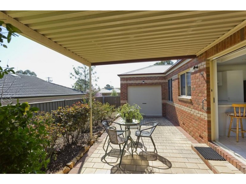 9 Baden Powell Place, Strathdale VIC 3550