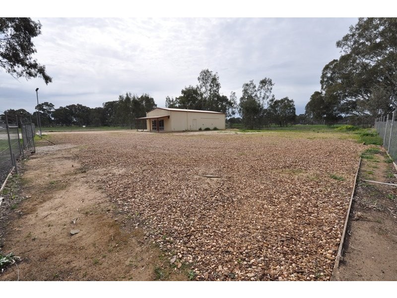 92-96B Midland Highway, Bendigo VIC 3550