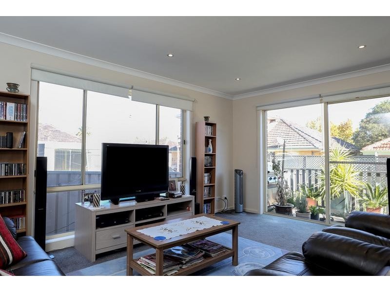 3/28A Church Street, Kangaroo Flat VIC 3555