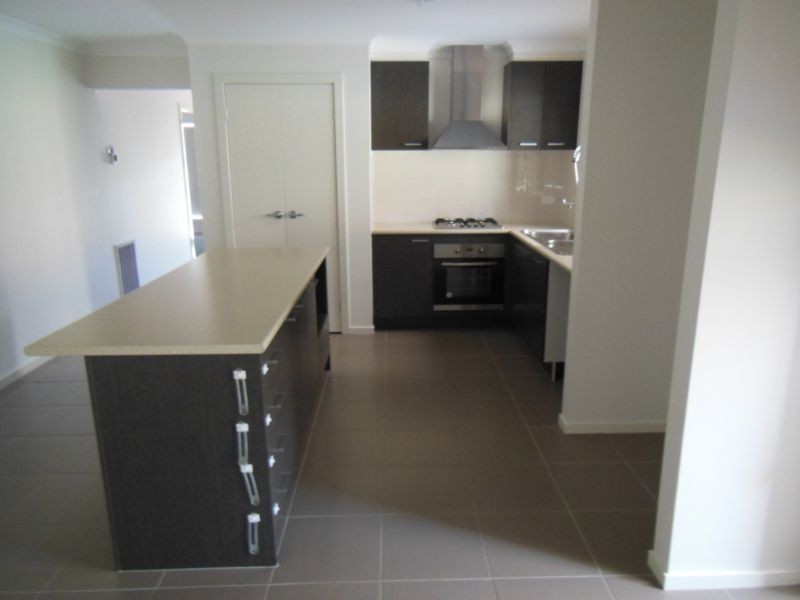 6 Millewa Drive, Ascot VIC 3551