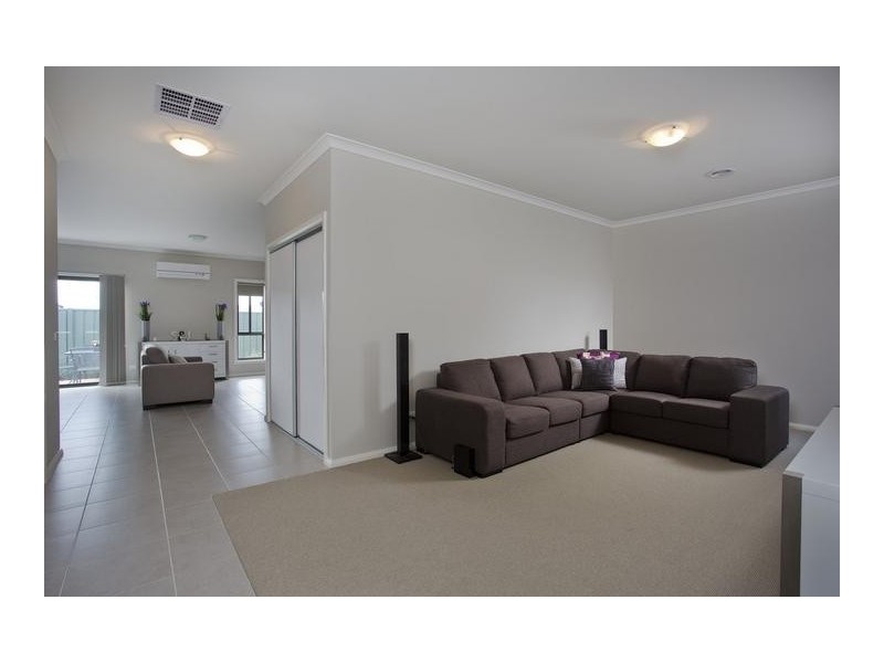 13 Deharl Court, Epsom VIC 3551