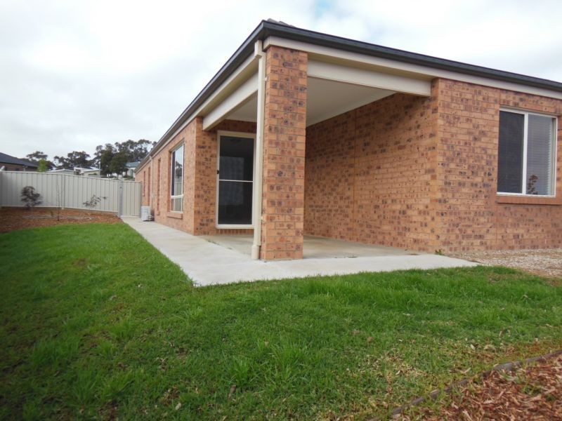 10 Irrabella Place, Kangaroo Flat VIC 3555